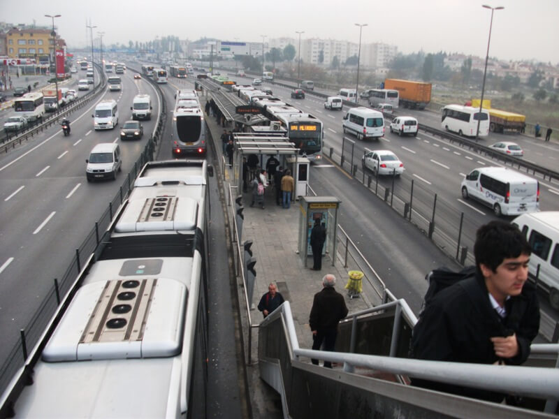İndibindibüs Metrobüs