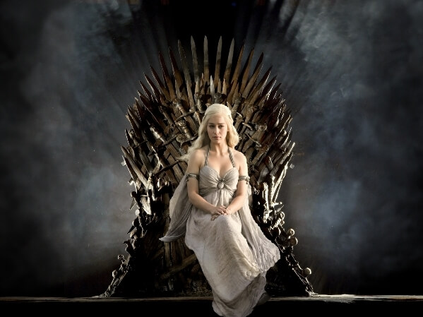 daenerys_targaryan__game_of_thrones_wallpaper_by_darkelektra-d592zg3