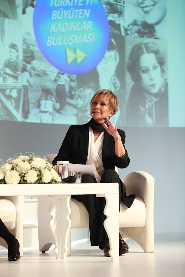 Filiz Akın